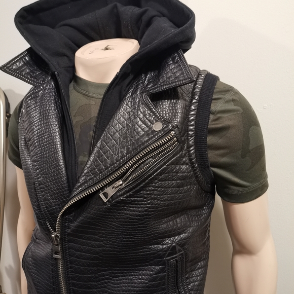 💎 Guess Men Faux Leather Croc Embossed Vest Moto - Picture 2 of 11
